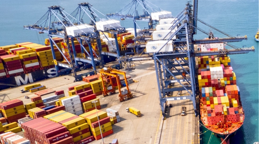 A comienzos de marzo se alcanzó un acuerdo entre el operador portuario chino y el consorcio formado por BlackRock y TiL.