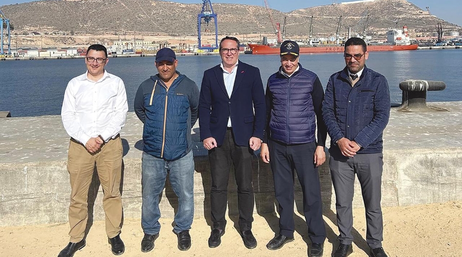 Manuel García y Rubén Ibáñez, director y presidente de PortCastelló, con representantes del Puerto de Agadir.