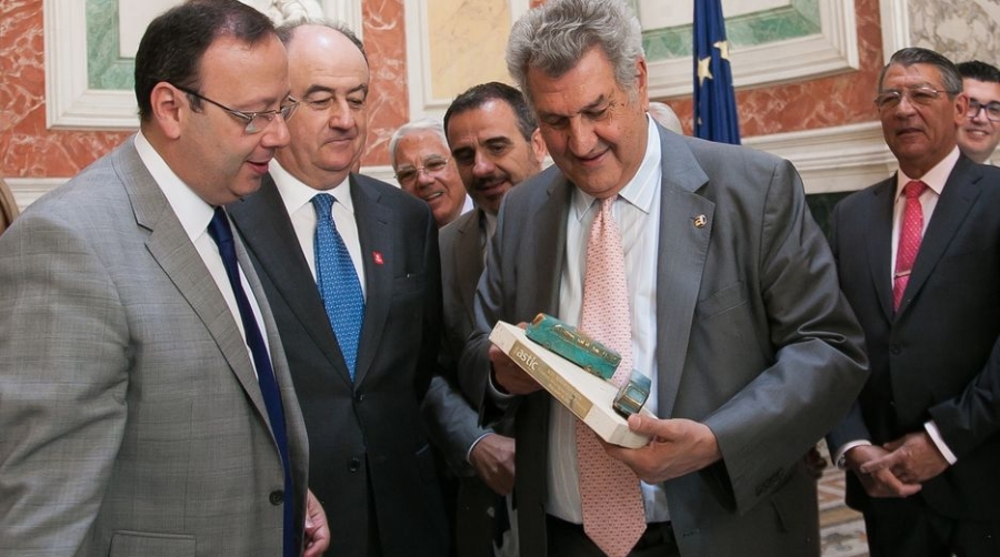 ASTIC se re&uacute;ne con el presidente del Congreso