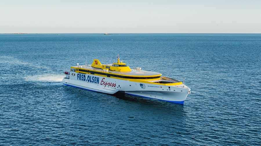 El trimar&aacute;n Bajamar Express incorpora tecnolog&iacute;a de vanguardia que reduce el impacto ambiental