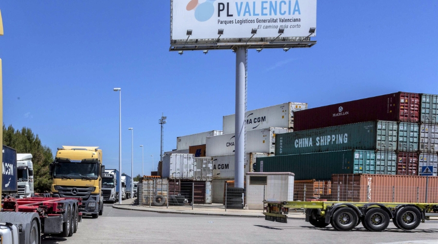 El pleno del Ayuntamiento de Riba-roja aprueba la resoluci&oacute;n por la que se declara solicitada la conversi&oacute;n en entidad de gesti&oacute;n y modernizaci&oacute;n.