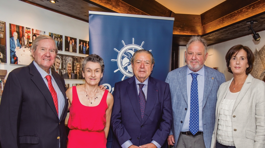 De izquierda a derecha, Ángel Mato, director general de ANARE; Mar Chao, vicepresidenta 1ª de Propeller Madrid; Vicente Boluda, presidente ejecutivo de Boluda Corporación Marítima; Iñaki Echeverría, presidente de Propeller Madrid; y Elena Seco, directora general de ANAVE.
