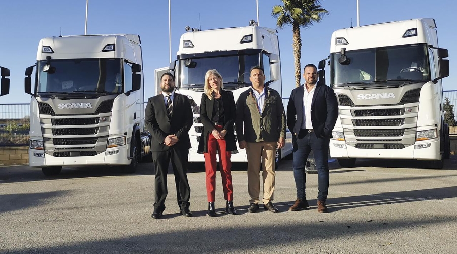 Ovripal incorpora 50 camiones Scania para su flota portavehículos