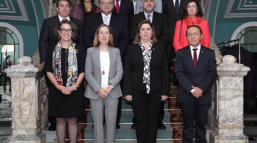 Los ministros de Transportes del SICA se re&uacute;nen con Pastor