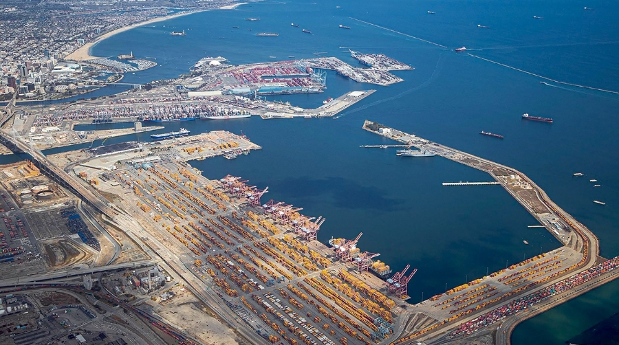 Long Beach rompe su techo y roza el millón de TEUs en septiembre
