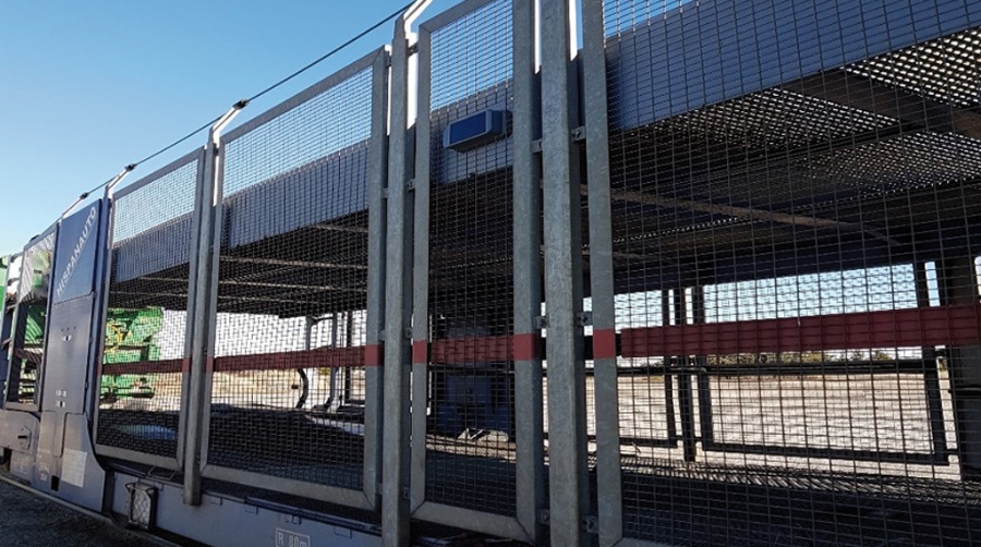 Vag&oacute;n portaveh&iacute;culos de Transfesa Logistics.