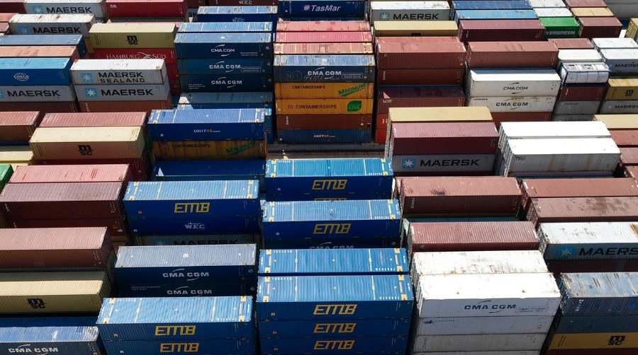 La import-export alcanzó el 83% del valor añadido bruto de los puertos españoles frente al 14% que representó el transbordo