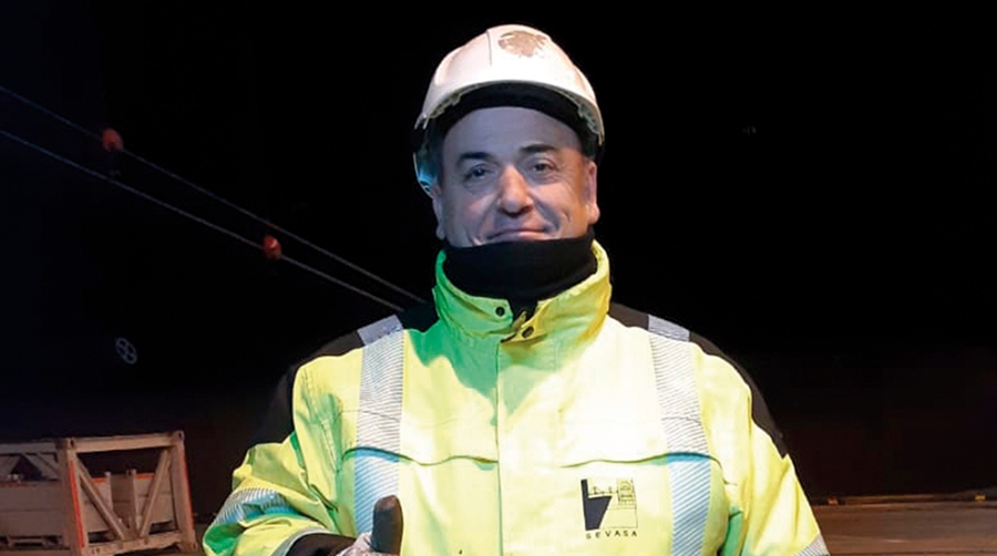 &ldquo;Los estibadores somos a la cadena log&iacute;stica lo que el personal sanitario a los enfermos&rdquo;