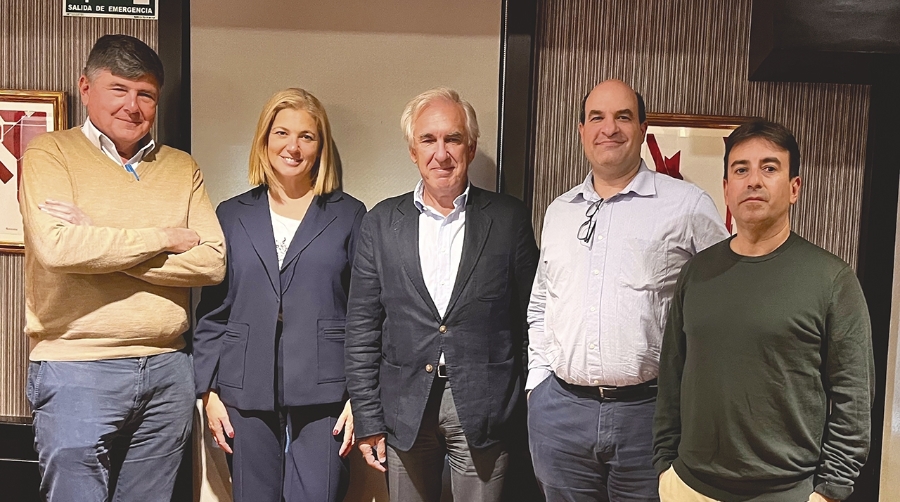 Manuel Pimentel, Carmen Alsina, José Luis Romero, Miguel Jiménez y Víctor Fernández.