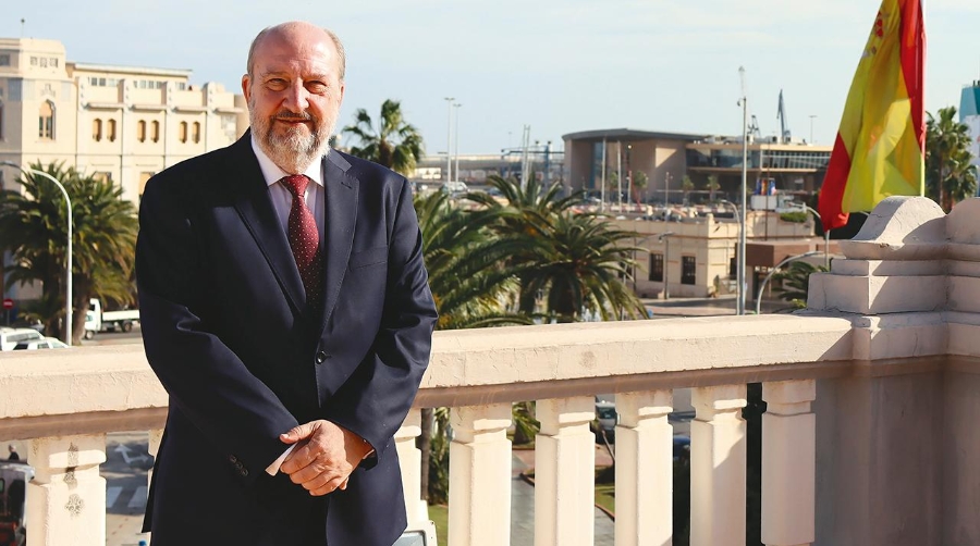 “Hemos establecido unas líneas de actuación claras e ilusionantes para el futuro del puerto”
