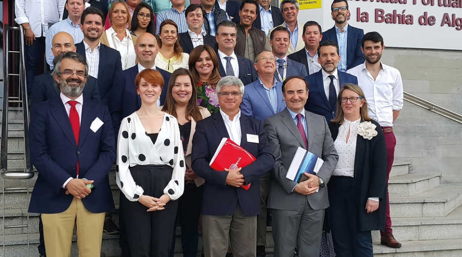 Represantantes empresariales peruanos y espa&ntilde;oles en la sede de la APBA.