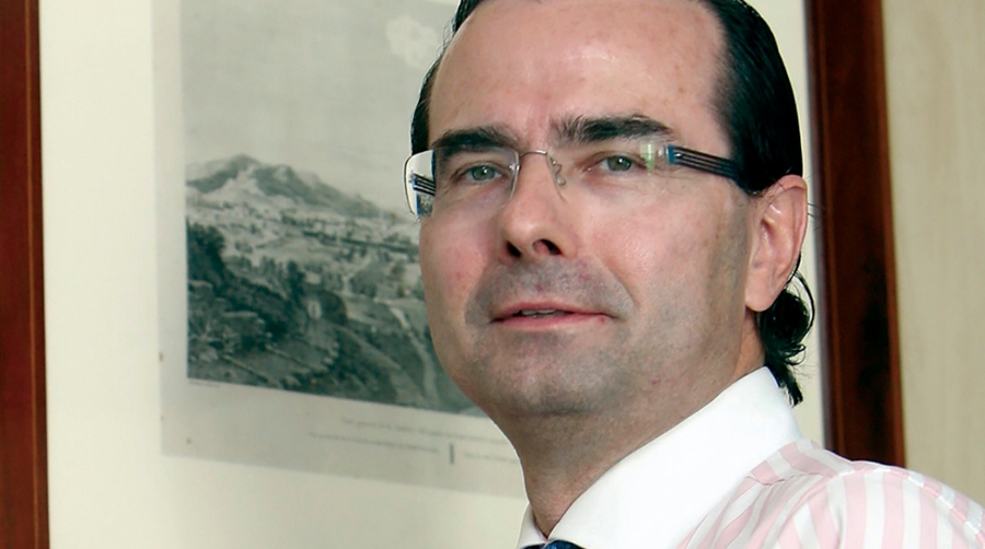 Arola coordina la nueva gu&iacute;a sobre normativa aduanera de Lefebvre