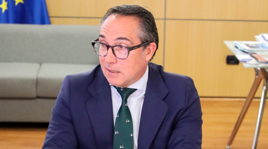 Rubén Ibáñez, presidente de la APde Castellón, destaca el buen hacer de la estiba que opera el puerto. Foto R.T.