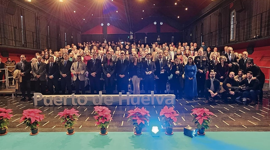El Puerto de Huelva reconoce la actividad empresarial de Moeve