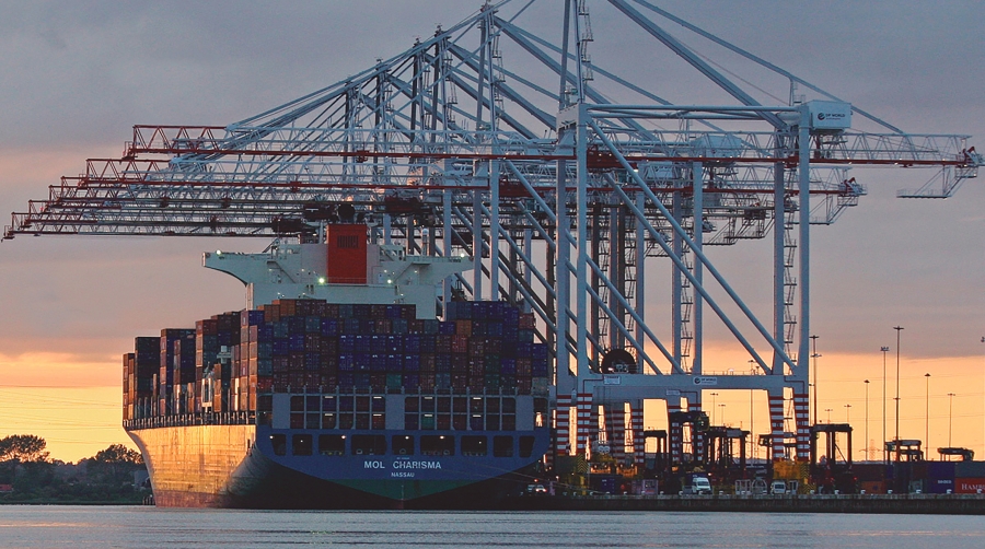 Las exigencias ambientales europeas también son un reto a considerar por los fabricantes de maquinaria portuaria.