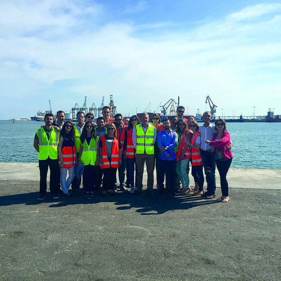 Los alumnos del M&aacute;ster de la APV conocen el Puerto de Sagunto, Saggas, Fertiberia y Porlesa
