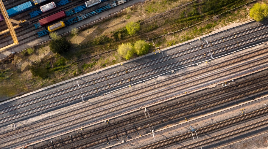 @ndaluciabay20.30 subraya que el Estrecho de Gibraltar es el único punto de toda la red transeuropea de transportes que conecta la Unión Europea con el continente africano.