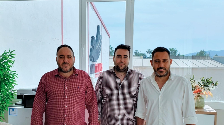 Miguel Fuster, director comercial; Borja Fuster, director de Tráfico; y José Antonio Fuster, director Financiero.
