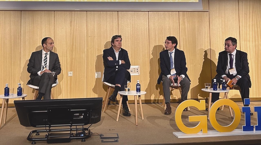 Francisco Barea (Ferrol-San Cibrao), Martín Fernández (A Coruña), Ramón Muñoz-Calero (Avilés) y Laureano Lourido (Gijón).