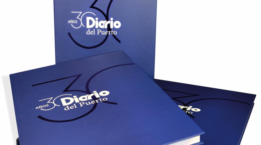 Detalle del Libro del 30 Aniversario de Diario del Puerto.