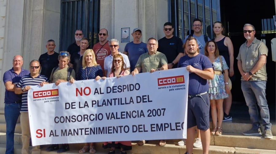 CCOO se manifiesta en contra de la disolución y despidos en el Consorcio Valencia 2007