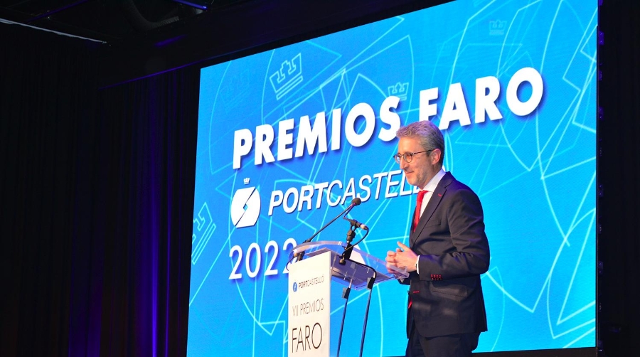 Simó pone en valor la tenacidad y el trabajo de la comunidad portuaria en la entrega de los Faro PortCastelló