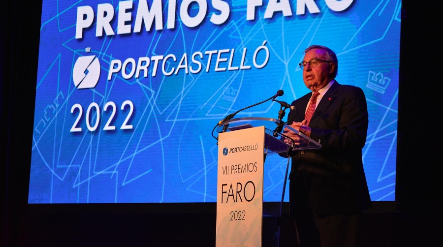 Simó pone en valor la tenacidad y el trabajo de la comunidad portuaria en la entrega de los Faro PortCastelló