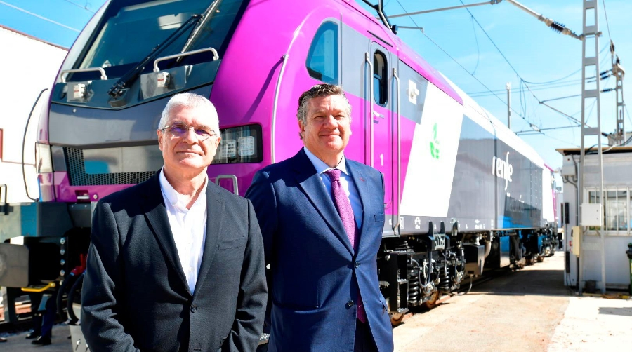 Isaías Táboas, presidente de Renfe Operadora ha visitado la factoría de Stadler en Valencia acompañado por Iñigo Parra, presidente de Stadler Valencia.