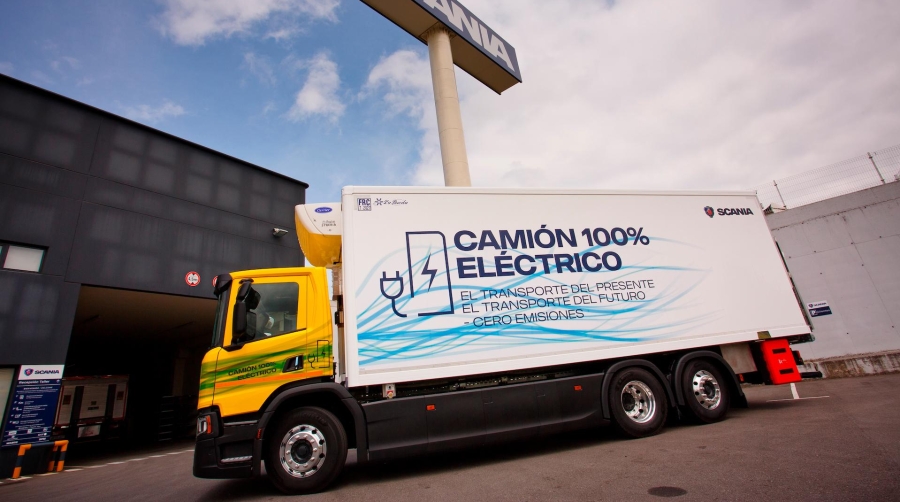 Robles Transport prueba los camiones híbrido enchufable y eléctrico de Scania