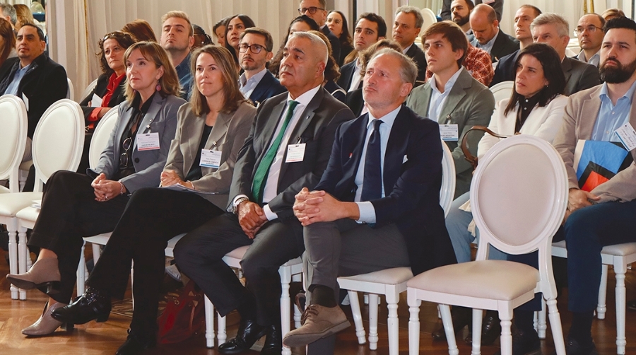 El Puerto de Bilbao reafirma su vocación global ante el sector exterior de la Zona Centro