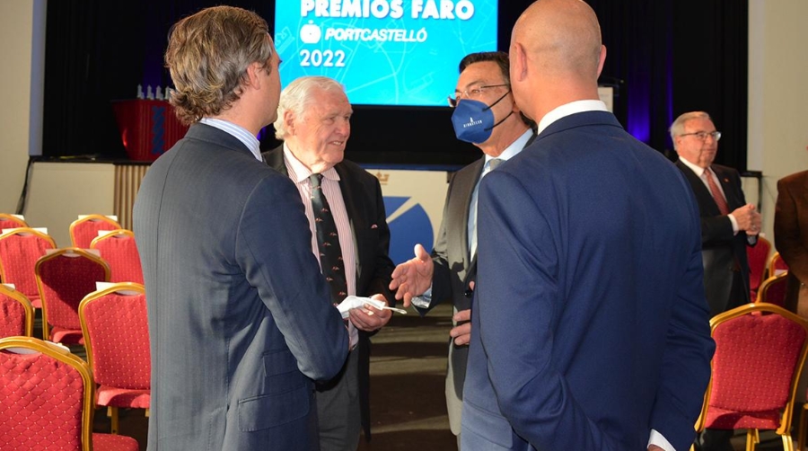 Simó pone en valor la tenacidad y el trabajo de la comunidad portuaria en la entrega de los Faro PortCastelló