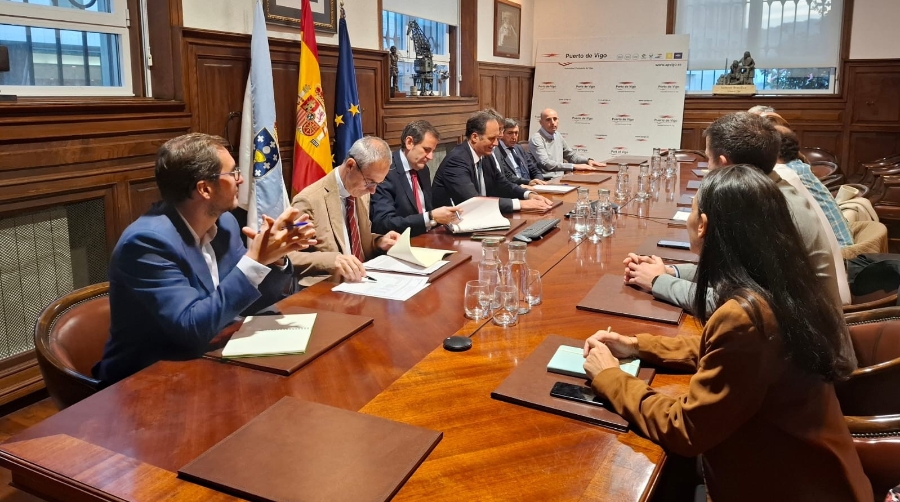 Un momento del encuentro mantenido entre representantes de la AP de Vigo, Iberdrola y el Banco Europeo de Inversiones.