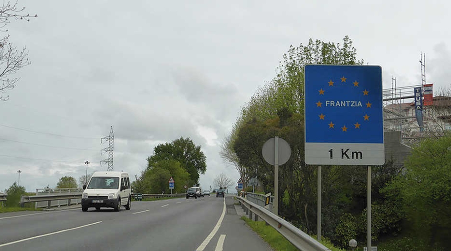 Cada d&iacute;a cruzan las fronteras francesas m&aacute;s de 20.000 camiones cargados con productos espa&ntilde;oles.