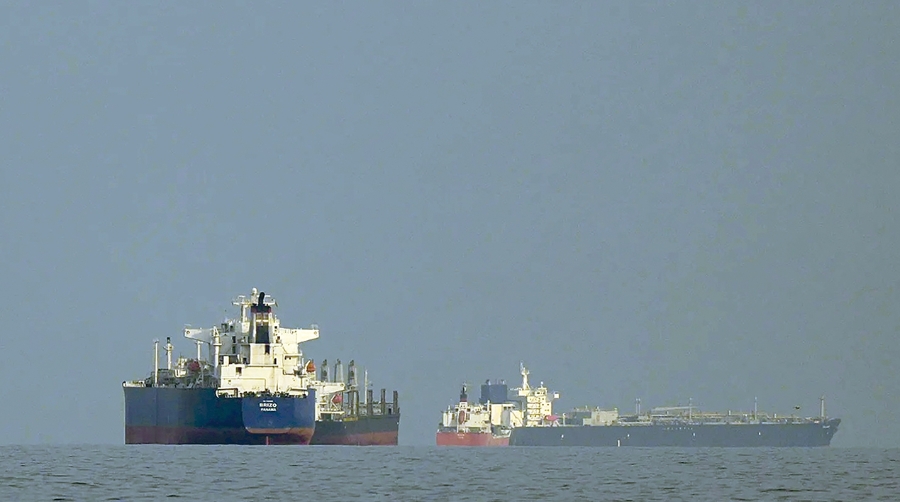 Irán permitirá el paso por Ormuz durante dos semanas tras el alto el fuego