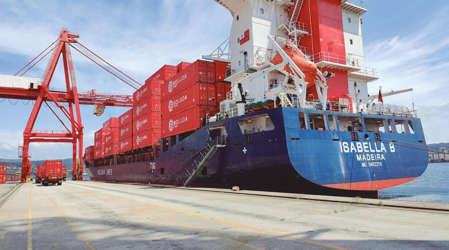 Boluda opera la terminal de contenedores del Puerto de Vilagarcía.