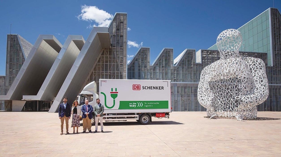 El nuevo vehículo, un iJAC 7.5Tn, tiene una carga útil de 3000 kg y una autonomía de 230 kilómetros.