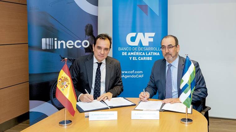 Sergio Vázquez Torrón, presidente de Ineco, junto al presidente ejecutivo de CAF, Sergio Díaz-Granados.