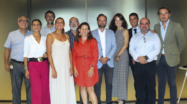 Los miembros de la nueva Junta Directiva de Propeller Valencia. Desde la izquierda: Francisco Salvador, Carmen Amador, Rubén Marín, Lorena Ballester, Antonio Crespo, Yolanda Atiénzar, Alfredo Soler, Carolina Lorente, Jorge Selma, Fernando Vitoria y Pedro Catalán.