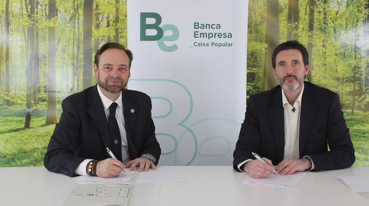 Alfredo Soler, presidente de Propeller Valencia y Juan Gallur, director de Banca Empresa de Caixa Popular.