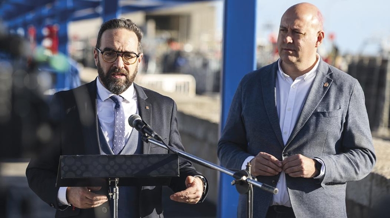 Juli Fernàndez Olivares, consejero de Territorio y Josep Caparrós Garcia, alcalde de la Ràpita.