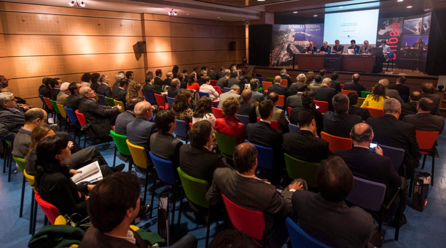 Uniport pide evitar la autocomplacencia para incrementar los clientes del Puerto de Bilbao