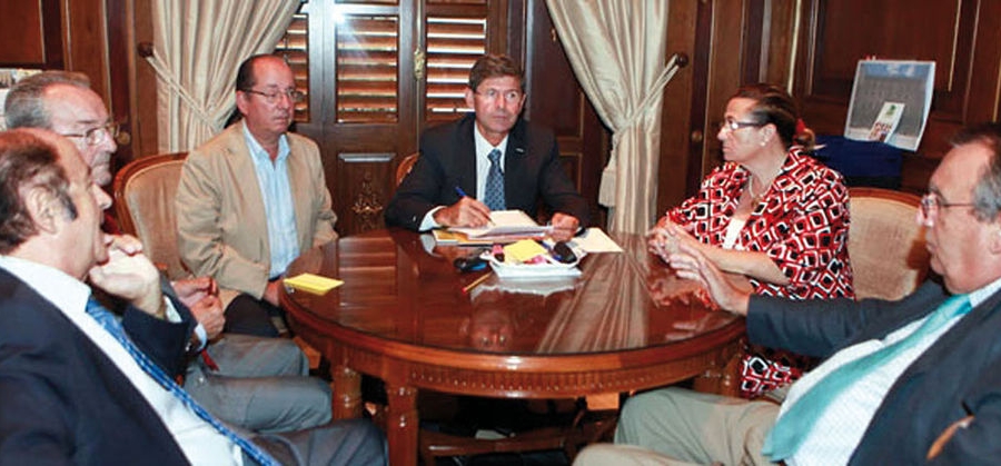 Empresarios, consistorio y puerto de Castell&oacute;n, con el tercer hilo