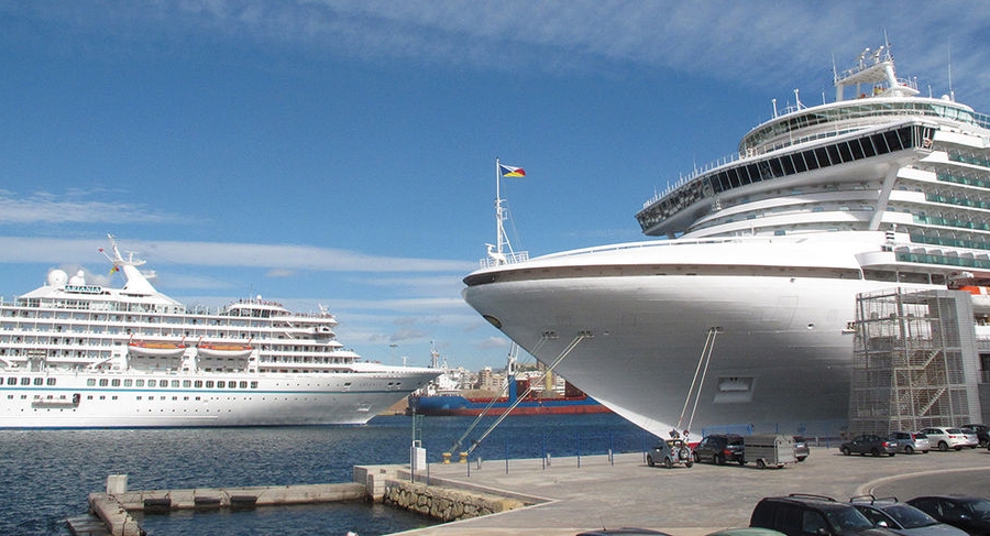 El consejo de administraci&oacute;n de la Autoridad Portuaria de Alicante da la bienvenida a sus nuevos consejeros