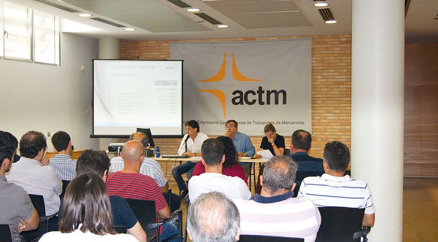 La asamblea de ACTM reitera que las 44 toneladas &quot;no ser&aacute;n bienvenidas al sector&quot;