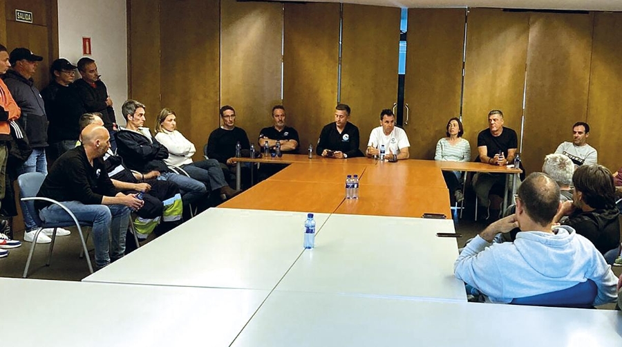 Se ha celebrado en Gijón una asamblea de trabajadores del sector, con presencia de los coordinadores de la organización y 40 delegados de los puertos de España.