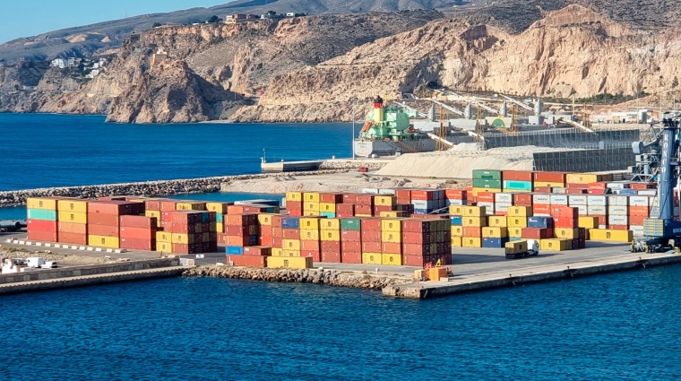 Los graneles sólidos impulsan las exportaciones de los puertos de Almería y Carboneras