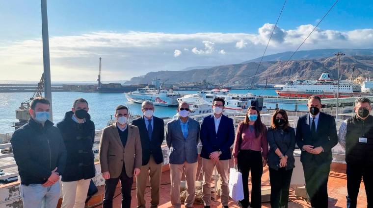 La compañía Holland America Group estudia volver a Almería con sus cruceros de lujo