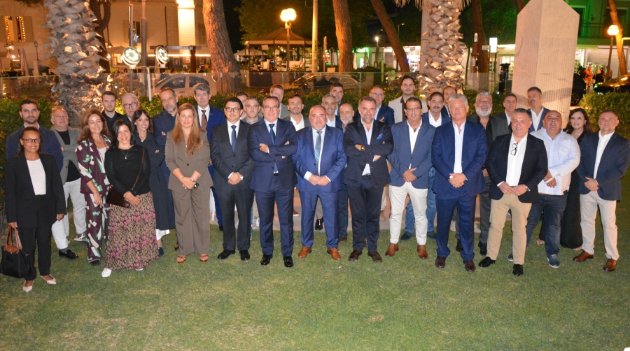 Participantes en el encuentro organizado por PortCastelló junto a Propeller Castellón en Rímini. Foto J.C.P.