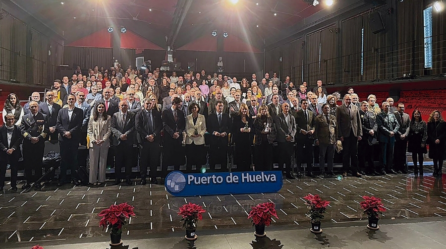 Participantes en el Día del Puerto del Puerto de Huelva.