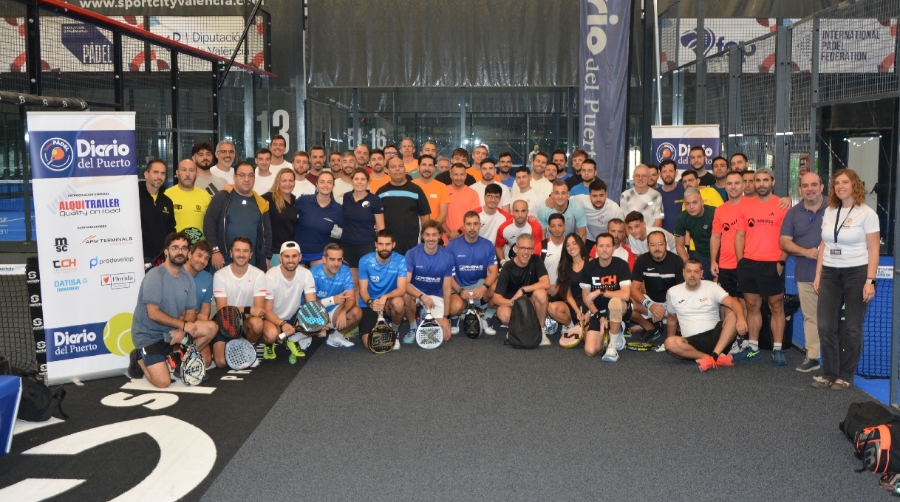 Participantes en el 4º Torneo de Pádel de Diario del Puerto. Foto J.C.P.